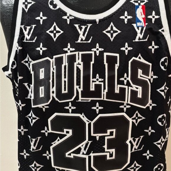 Chicago Bulls Michael Jordan # 23 Jersey Black/White , Unisex - Picture 9 of 12